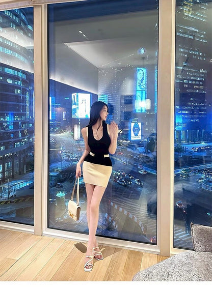 25Jul. 晝夜剪影小香黑白撞色針織連身裙
