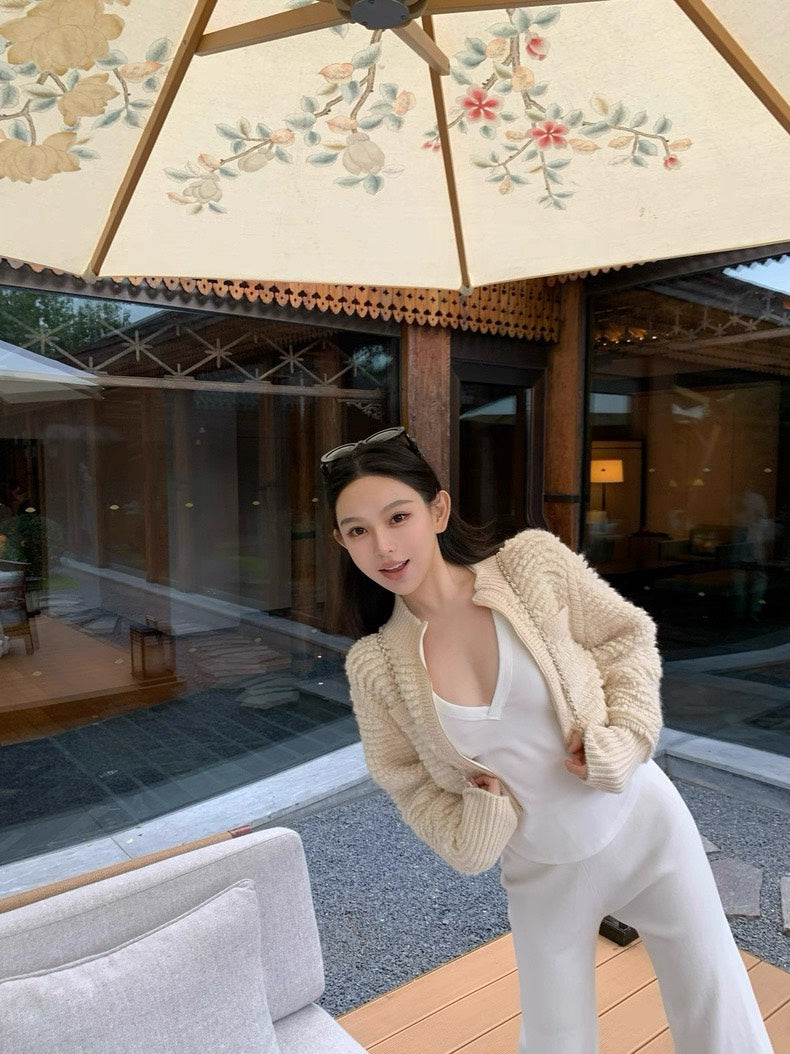 25Nov. 立體圈圈毛圓領短款外套 卡其