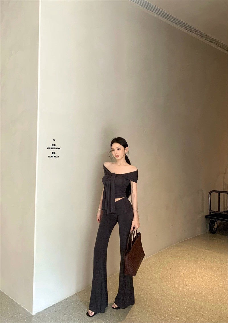 25Jul. 拿捏多穿法則 彈力綁繩抹胸休閒褲套裝