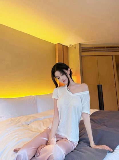 26May. 百搭降溫！v領寬鬆上衣 粉/白