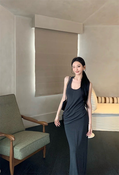 May. 法式優雅不費力 時髦側抓皺連身裙 灰