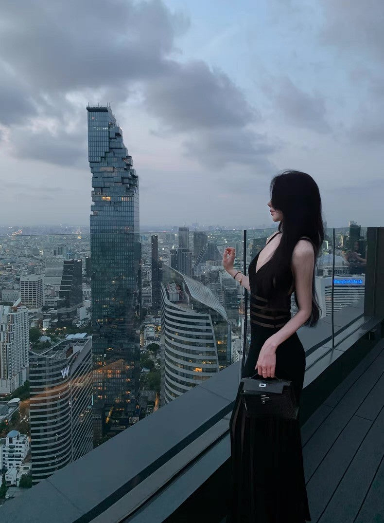 May. 歐美秀場高訂 極致美神線條透視連身裙 黑