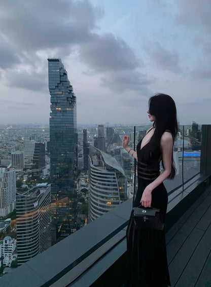 May. 歐美秀場高訂 極致美神線條透視連身裙 黑