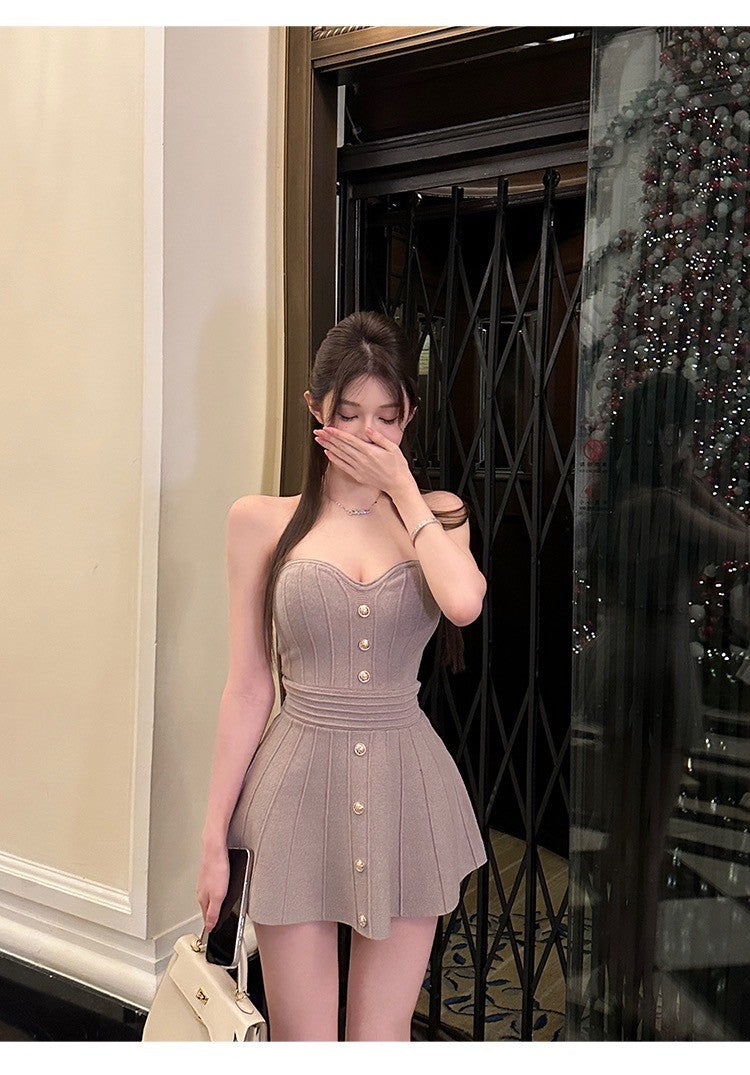 Mar. 溫雅千金 奶藕灰氣質抹胸收腰花瓣連身裙