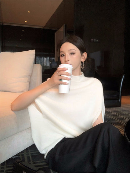 25Nov. 輕盈羊絨法式斗篷針織慵懶上衣 白