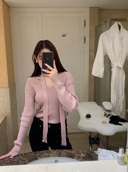 Oct. 復古氣質美 掛脖V領針織打底上衣 韓女嫩粉/鐵灰/寶藍