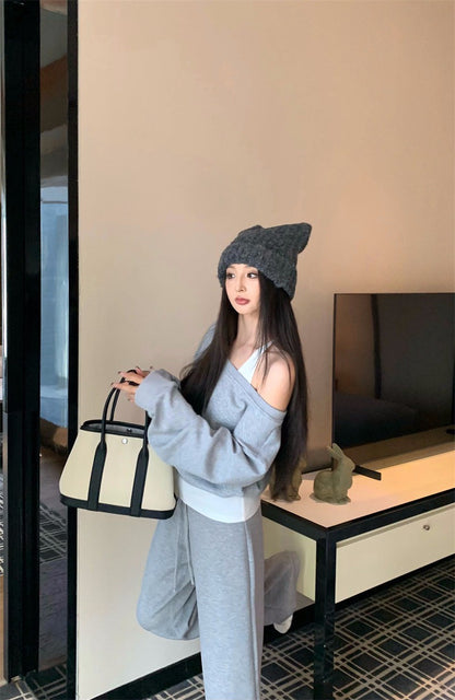 26Jan. 美式主義慵懶撞色疊穿休閒選2色系 灰配白