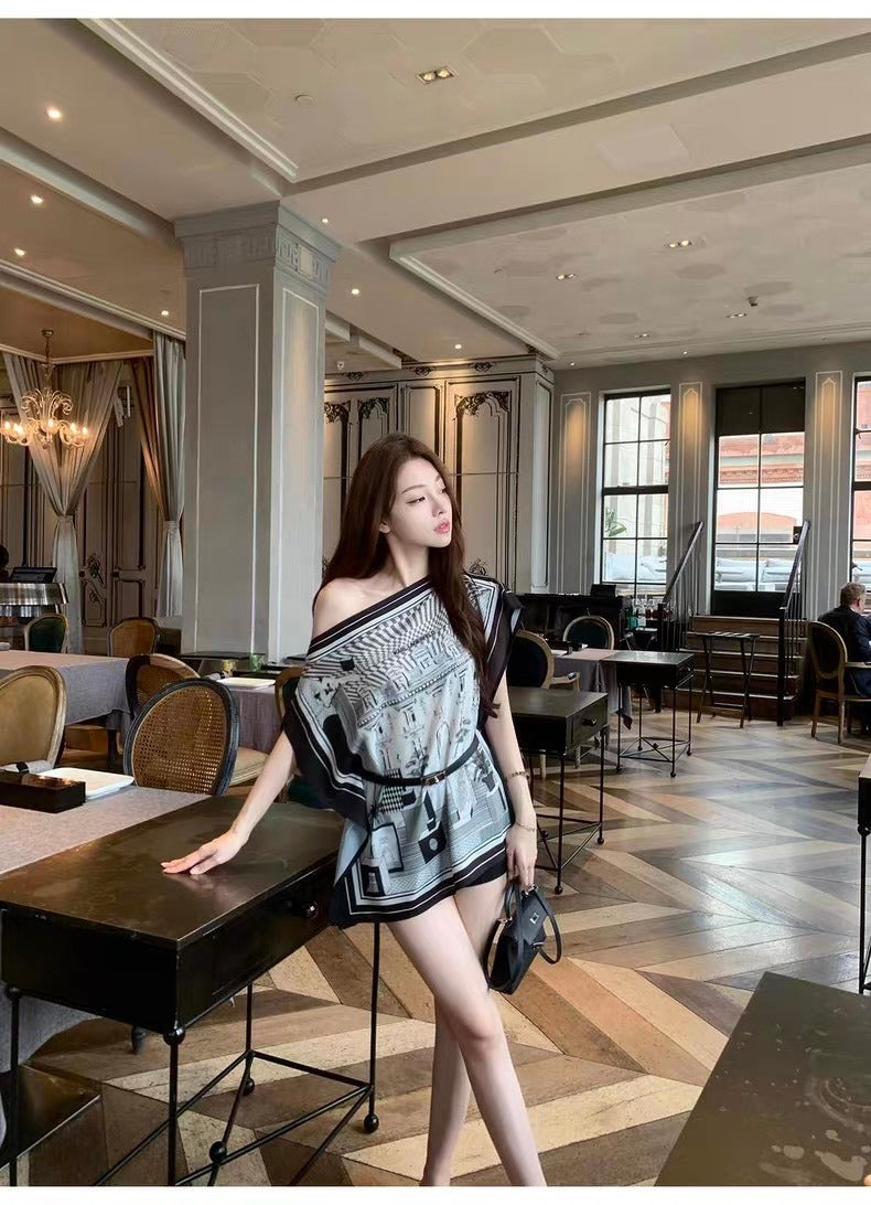 25Oct. 矜貴老錢 氣質印花蝙蝠袖絲巾上衣