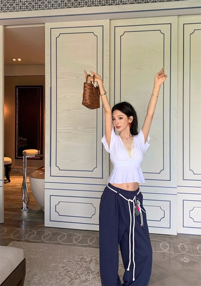 Apr. 法式復古V領收腰短袖白色上衣 奶黃蕾絲內搭