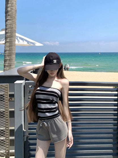 26May. 經典條紋調性 甜妹撞色抹胸