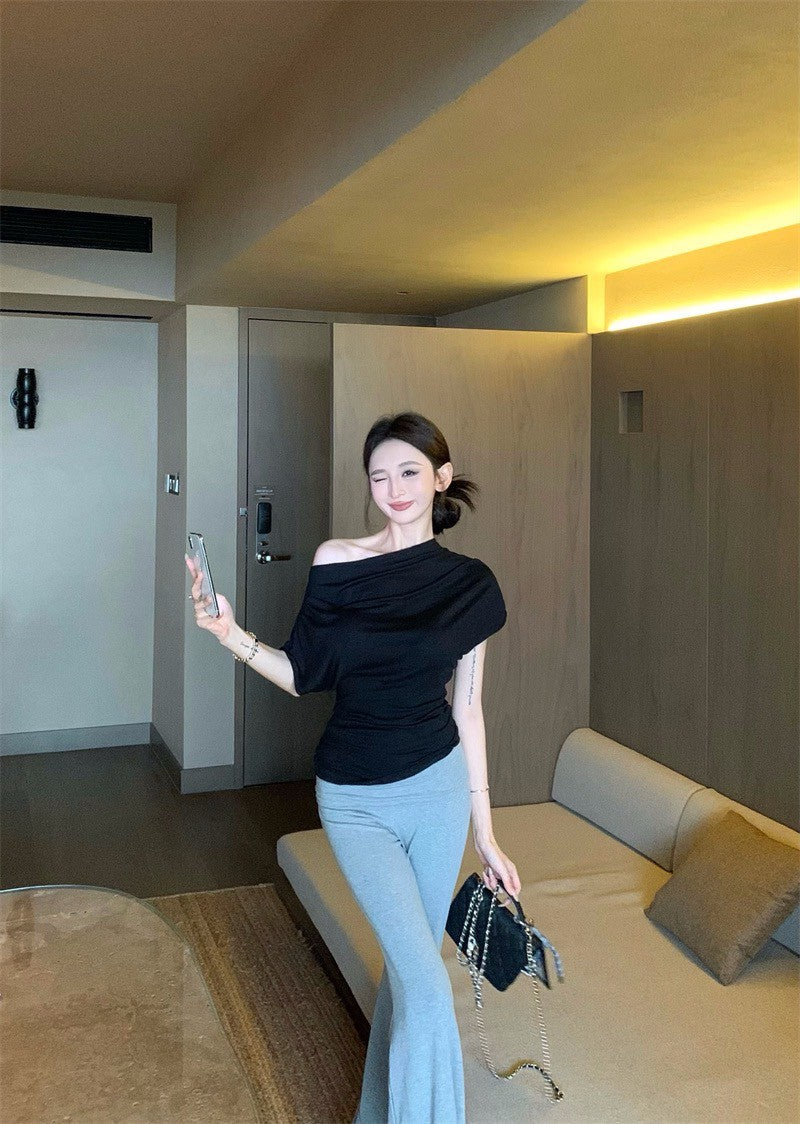 May. 輕氧週末 不規則斜肩蘯領上衣 黑/白 灰色休閒長褲