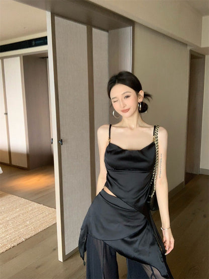 May. 黑天鵝晚宴 辣妹金釦緞面背心套裝