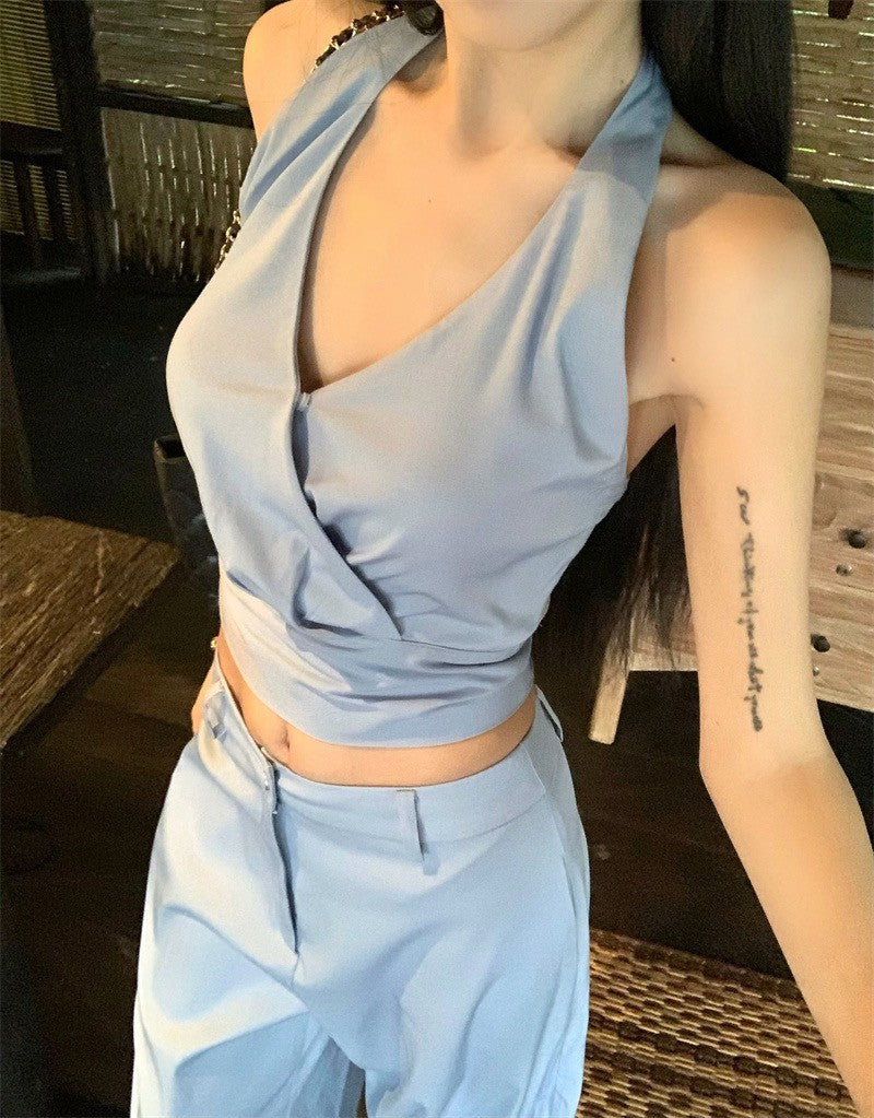 May. 漫步雲海 俐落剪裁修身掛脖長褲套裝 藍