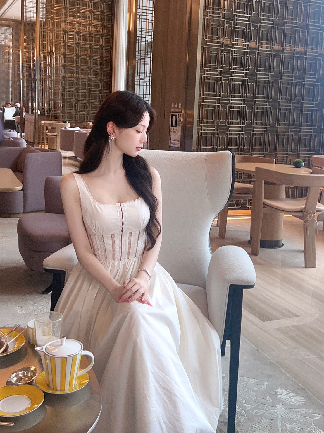 26Feb. House of氣質絕美復古收腰公主長洋裝 白