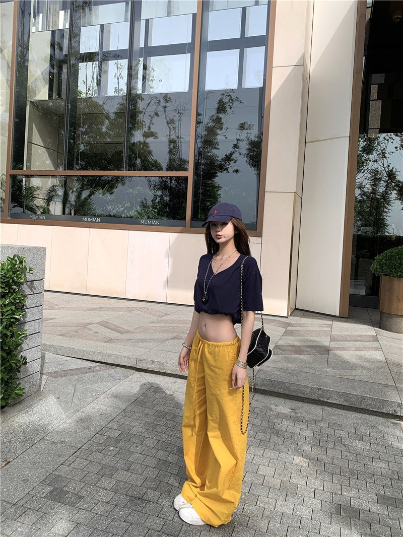 Jun. 休閒plus藏青色V領顯瘦上衣 黃色空氣薄棉休閒褲
