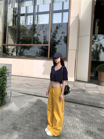 Jun. 休閒plus藏青色V領顯瘦上衣 黃色空氣薄棉休閒褲