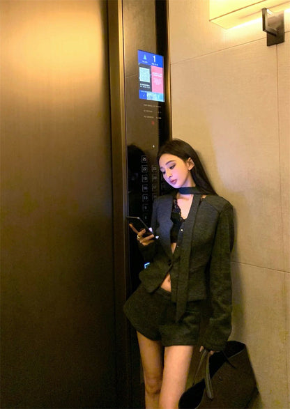 26Jan. 復古收腰西裝飄帶低腰短褲套裝 灰/黑