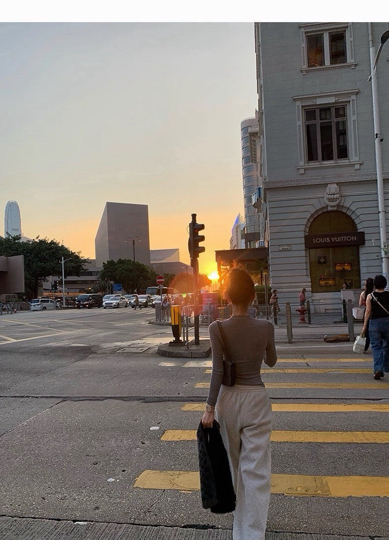 25Dec. 黃金C位軟羊絨圓領緊身T恤 灰