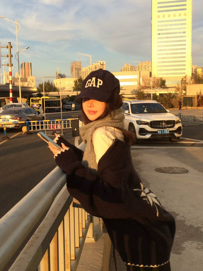 25Nov. 沉靜美式冬日大雪花片針織外套 藏藍