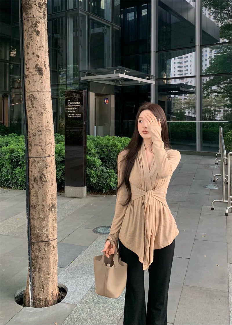 May. 氣質疊領綁帶長袖開衫 杏 高腰微喇叭黑色休閒褲