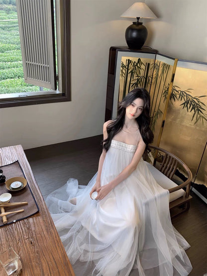 26Jul. 冰澗 柔霧感手工白紗繡珠連身裙/套裝 白
