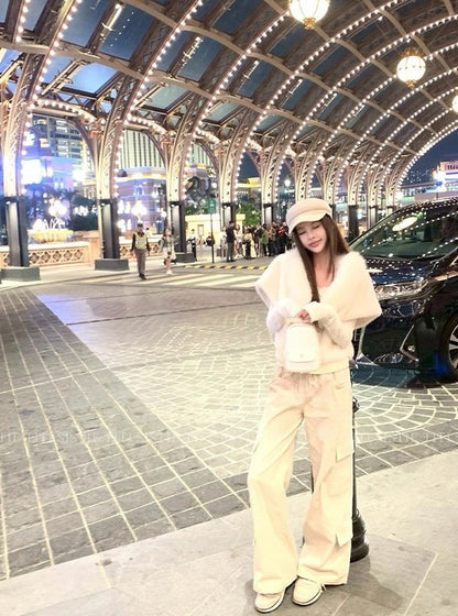 26Jan. 白月光針織蕾絲一字領上衣 杏