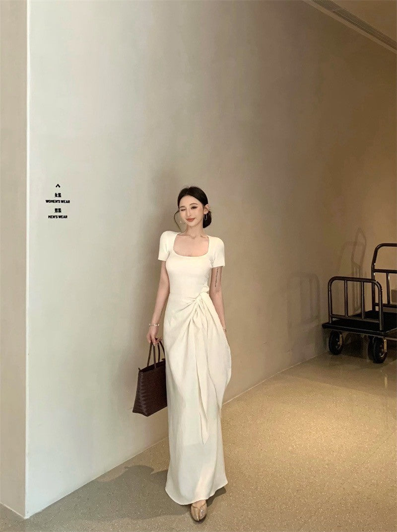 25Jul. 嬌嫩溫柔 絕美掐腰設計半身裙 方領針織上衣