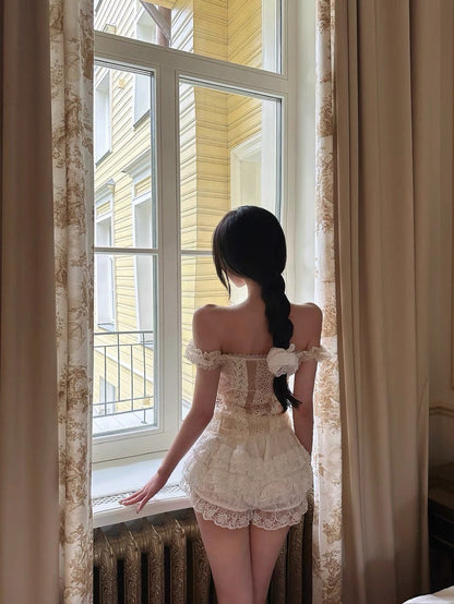 25Aug. 俏皮甜美蛋糕蕾絲短褲 白/黑