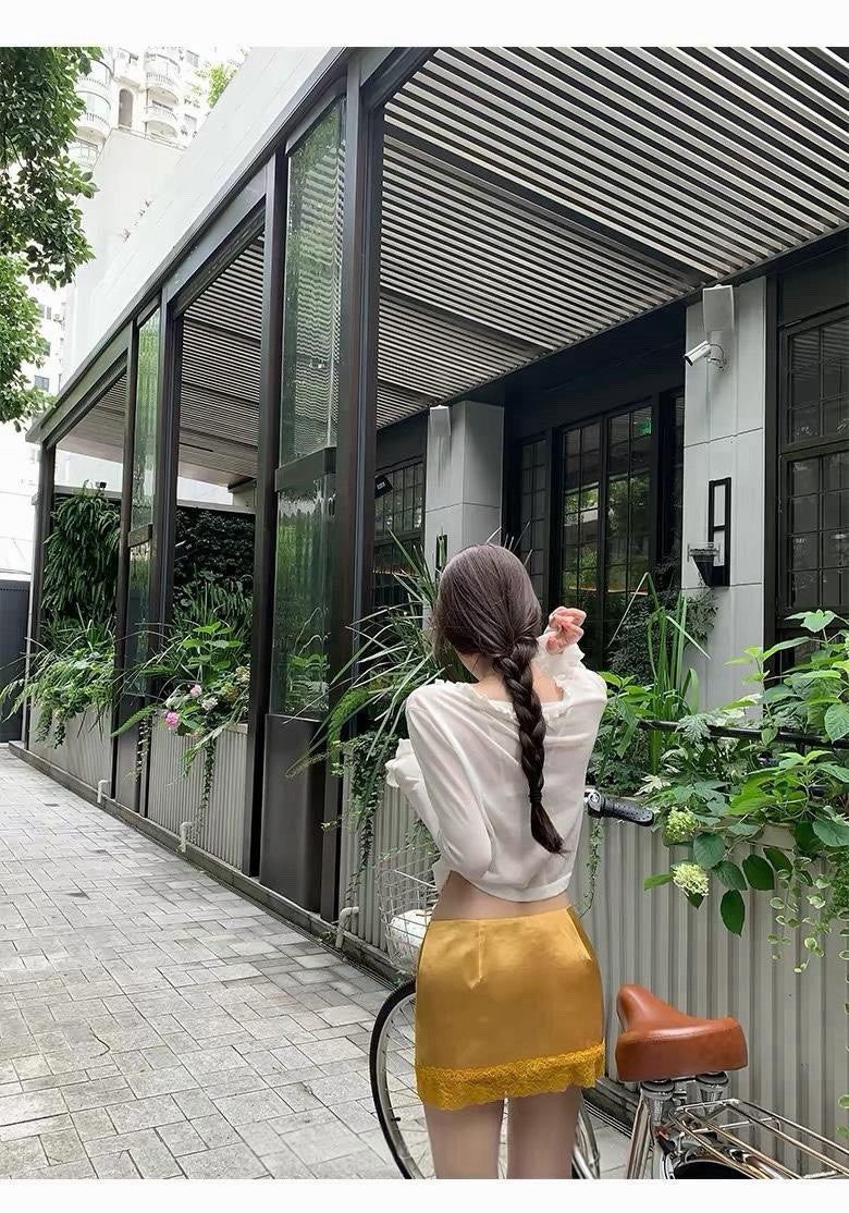 26Oct. 莉莉珍珠光氣質蕾絲緞面半身裙 白/金