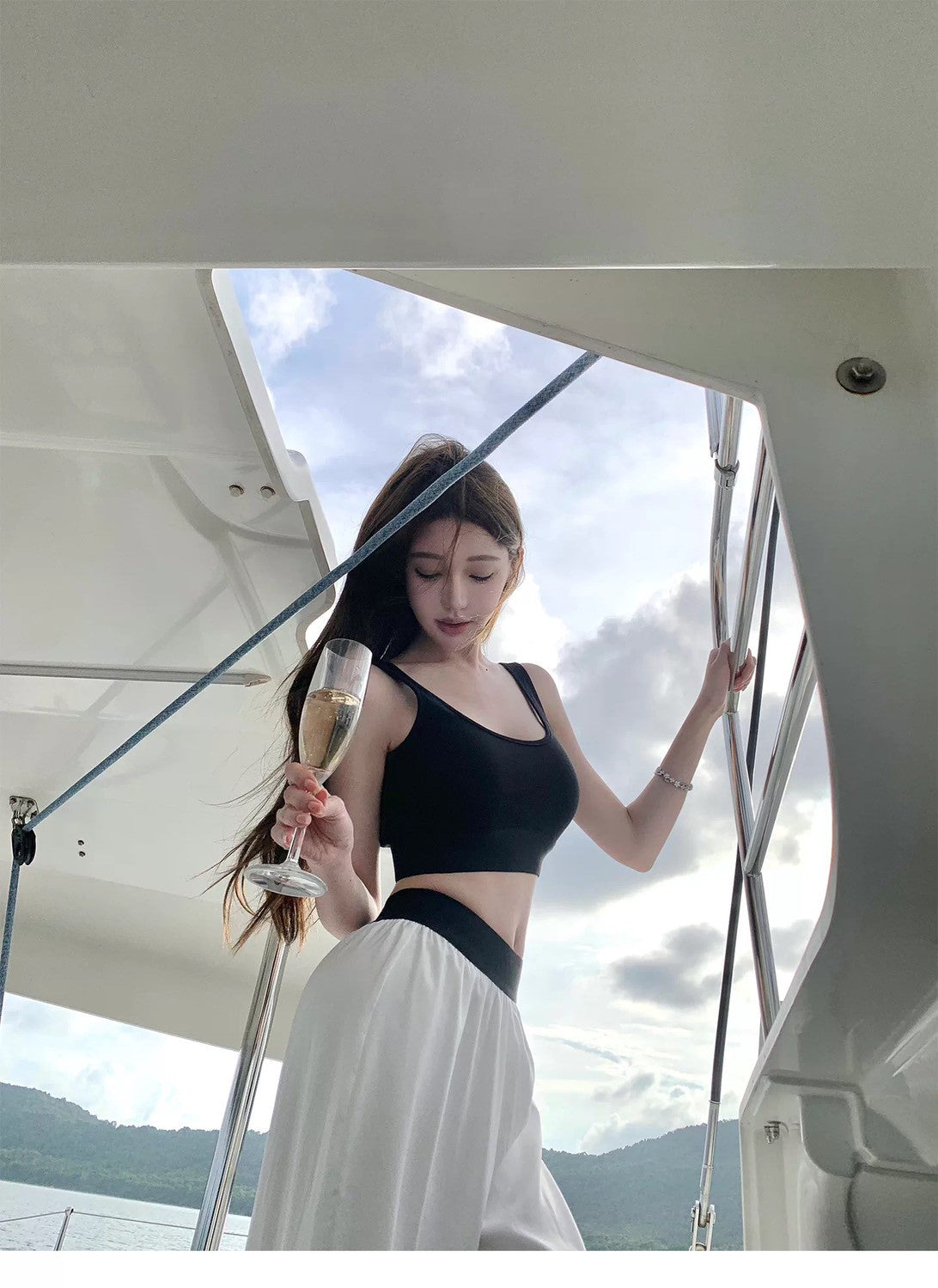 26Jul. 休閒簡約撞色背心闊腿褲套裝 黑白