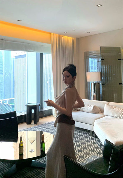 25Nov. 氣質出眾兩穿蘯領挖背針織半身裙套裝 卡