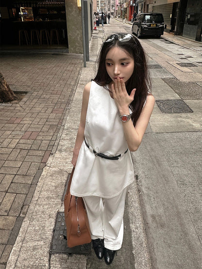 26May. 韓妞圓領背心繫帶長款上衣 白/黑