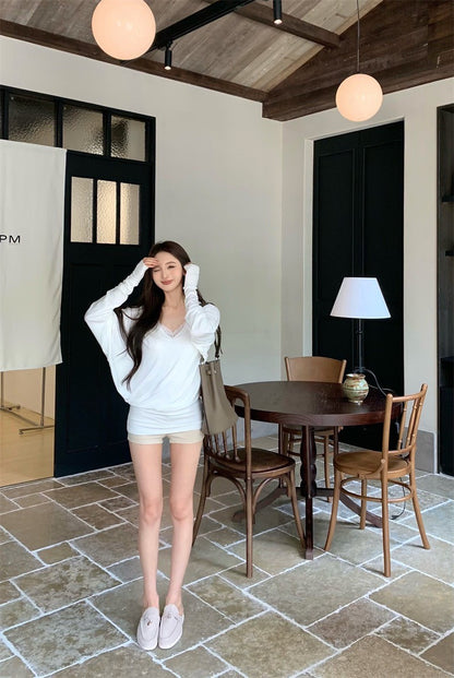 Jun. 戀夏告白 蝙蝠袖V領包覆下擺長袖上衣 白