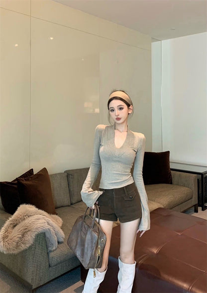 Feb. 極致身材 深V領顯瘦彈力上衣 卡