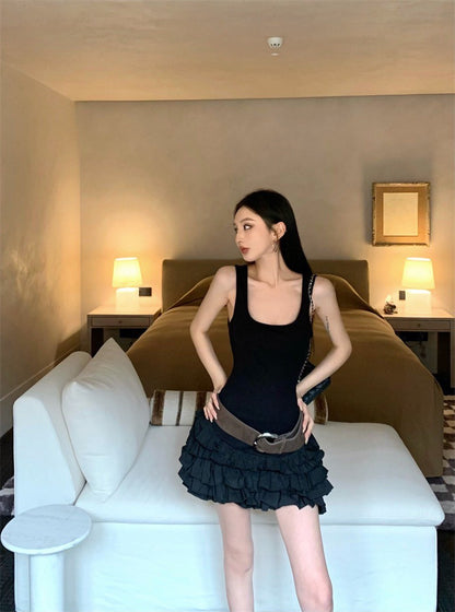 25Jul. 獨寵甜心 U領背心拼接花苞蛋糕裙 白/黑