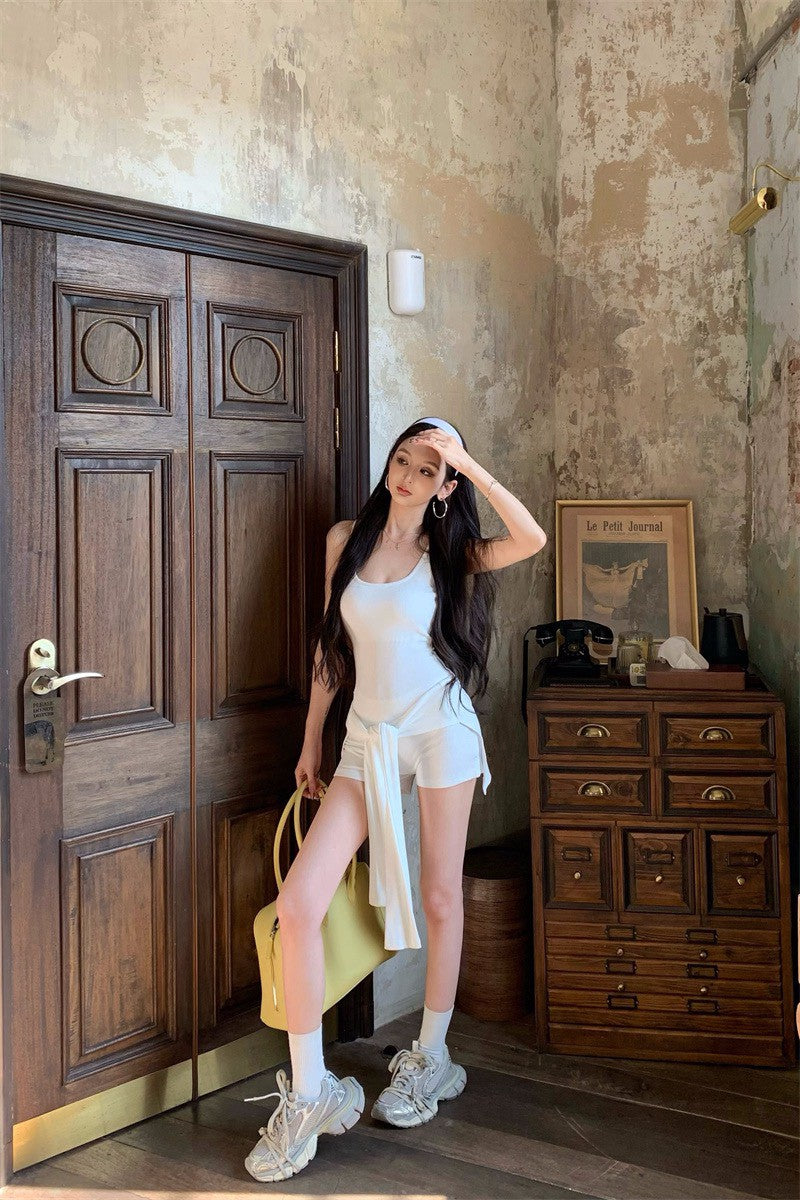 26Apr. 歐美辣妹 彈力背心連體褲套裝 白/黑