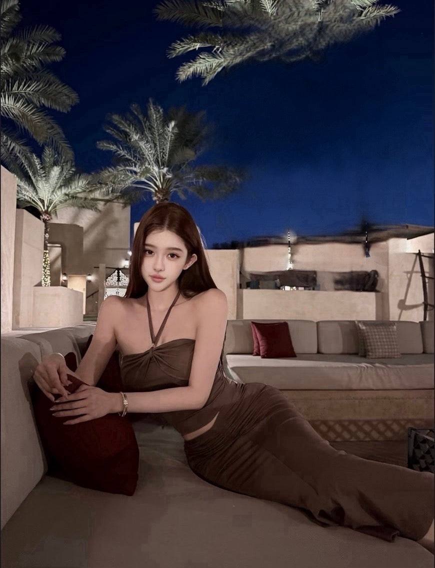 26May. 遒美掐腰設計度假氛圍套裝 咖