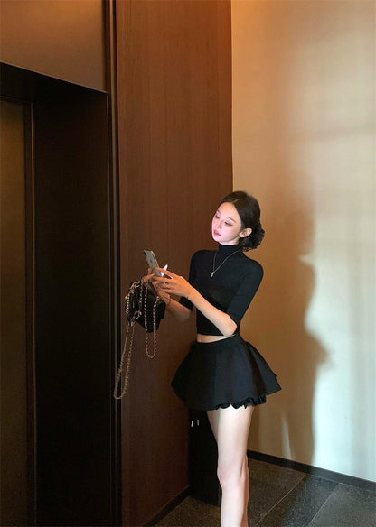 May. 韓團甜心 高領五分袖修身黑色上衣 高腰花瓣黑色澎澎裙