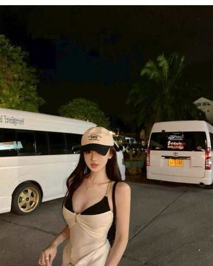 26Apr. 美街自由 性感撞色假兩件背心