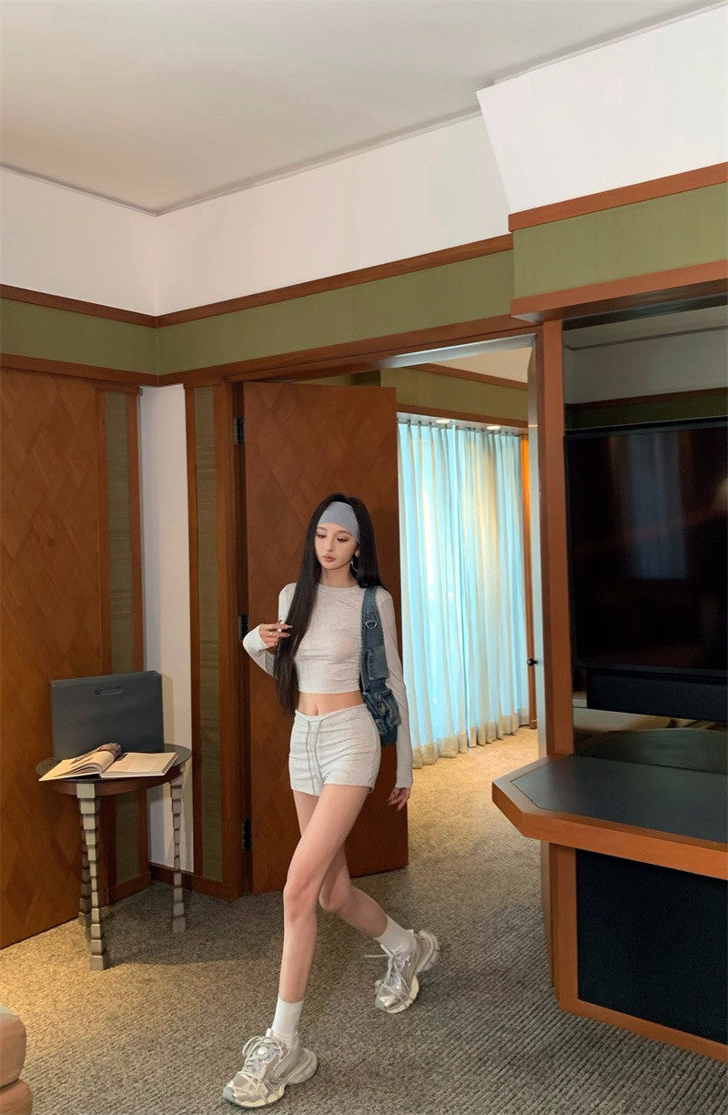 26Apr. 白女休閒套裝 純色顯瘦短褲套裝 花灰