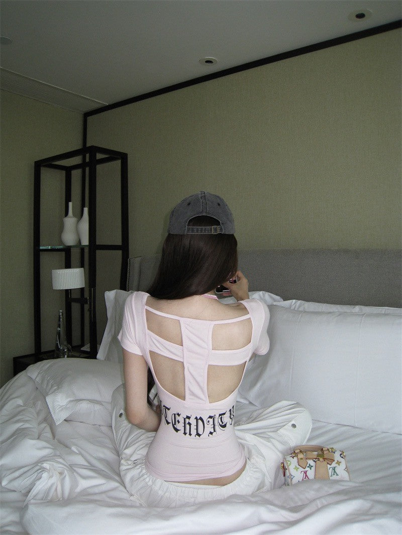 26Jan. 千禧y2k個性字母後縷空上衣