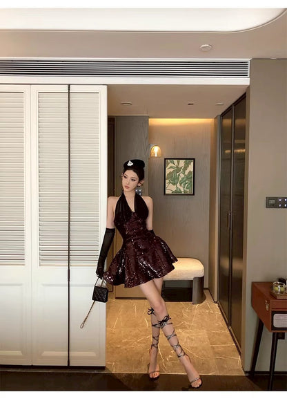 26Feb. 復古派對 V領掛脖亮片澎澎裙
