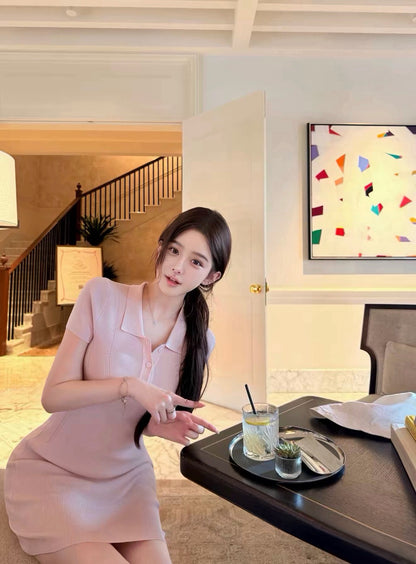 26Sep. 「員瑛少女粉」氣質polo領高彈針織包臀裙