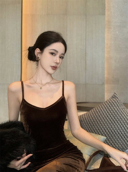 25Oct. 性感港女 V領性感細肩修身連身裙 咖