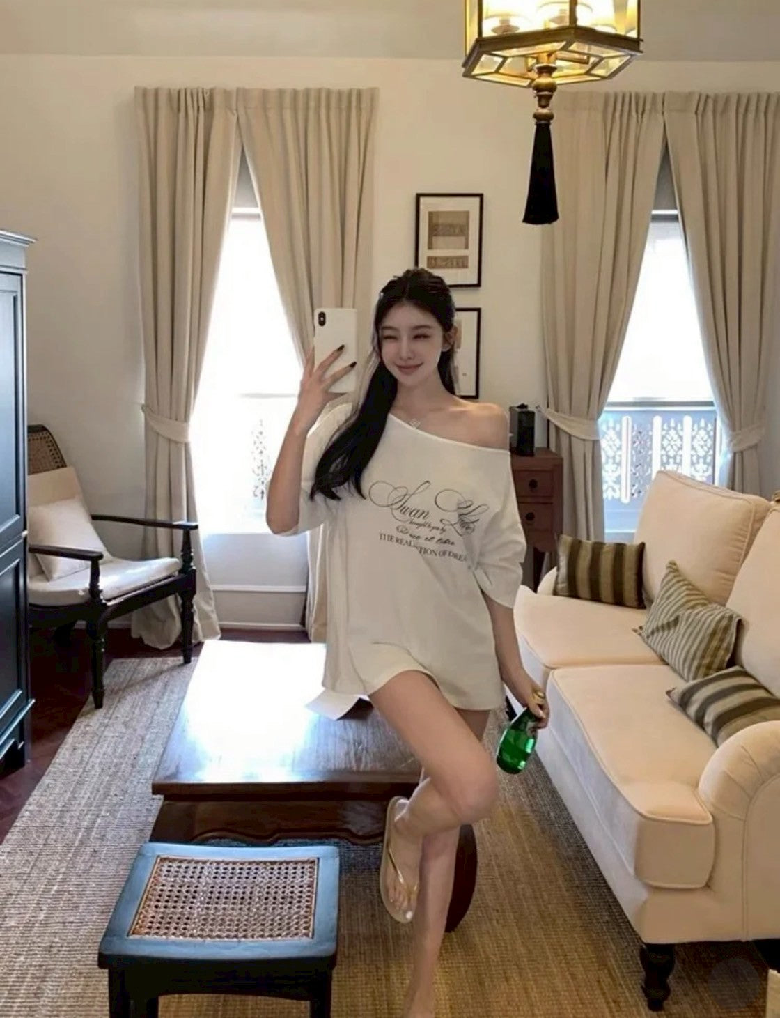 May. 休閒簡約斜肩字母棉T 白/黑