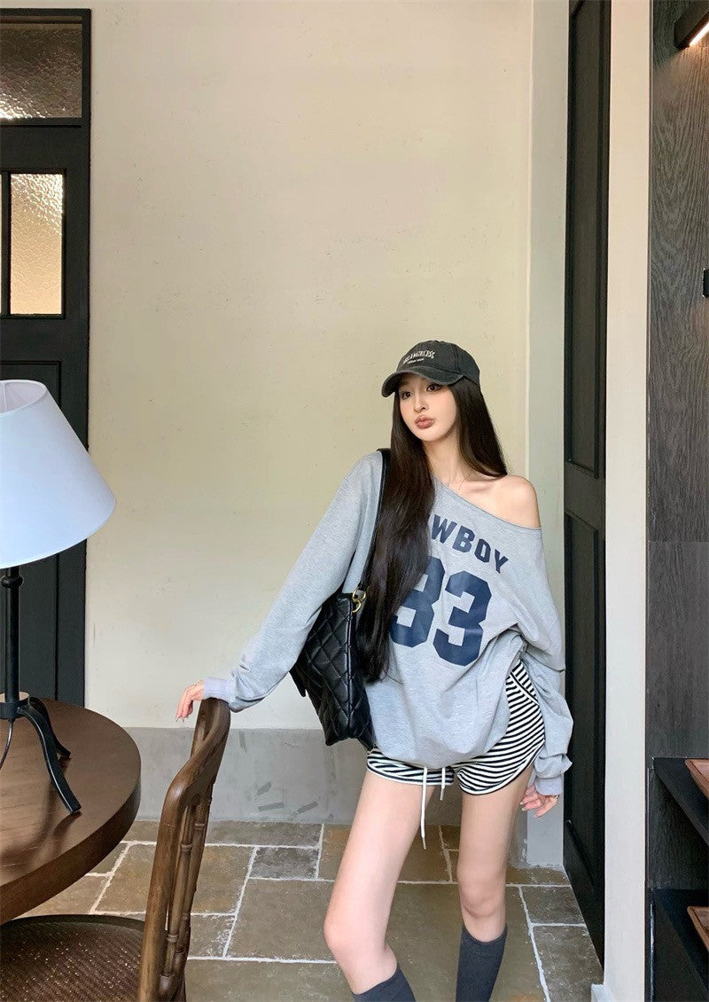 25Jul. 日常鬆弛感斜肩撞色字母衛衣 灰