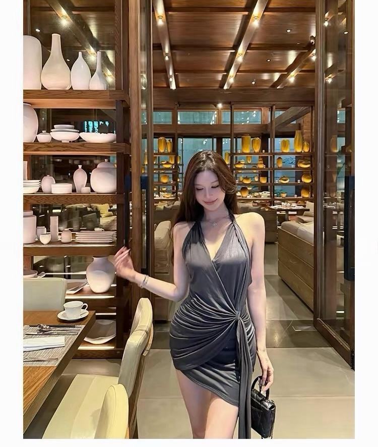 26Jul. 歐美純慾掛脖繫帶裙 雅灰