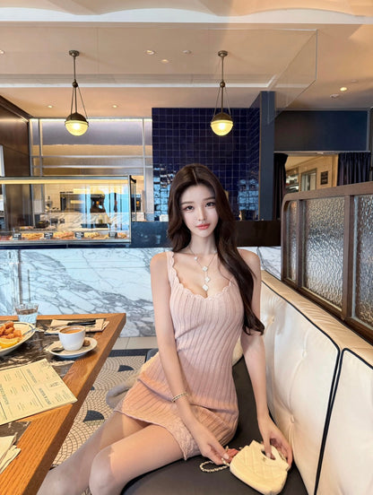 25Dec. 日常美女感V領鉤花粉色坑條針織連身套裝