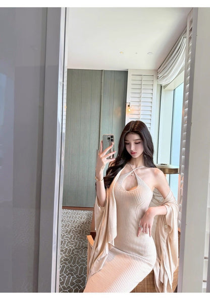 25Oct. 氣質美人 斗篷披風性感針織連身裙套裝 裸米