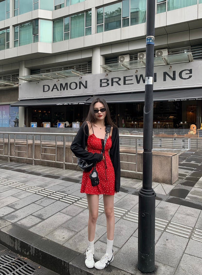 Aug. 甜櫻萊姆撞色顯瘦連身裙 黑色開衫